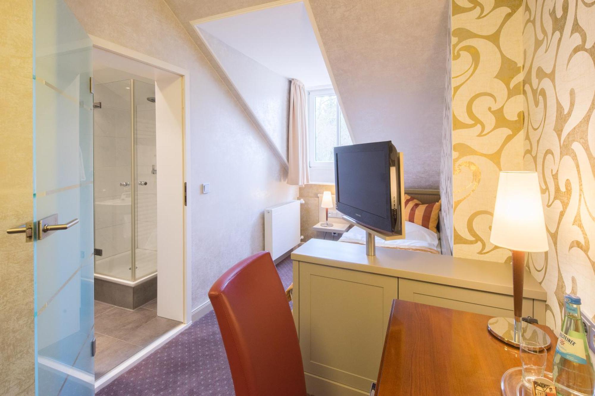 Parkhotel Gueldene Berge Weissenfels Bilik gambar