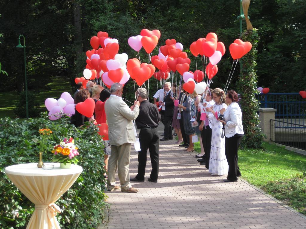 Parkhotel Gueldene Berge Weissenfels Luaran gambar