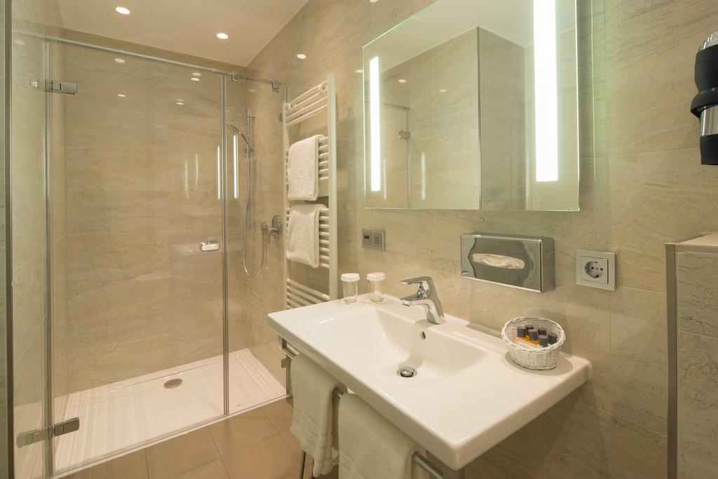 Parkhotel Gueldene Berge Weissenfels Bilik gambar