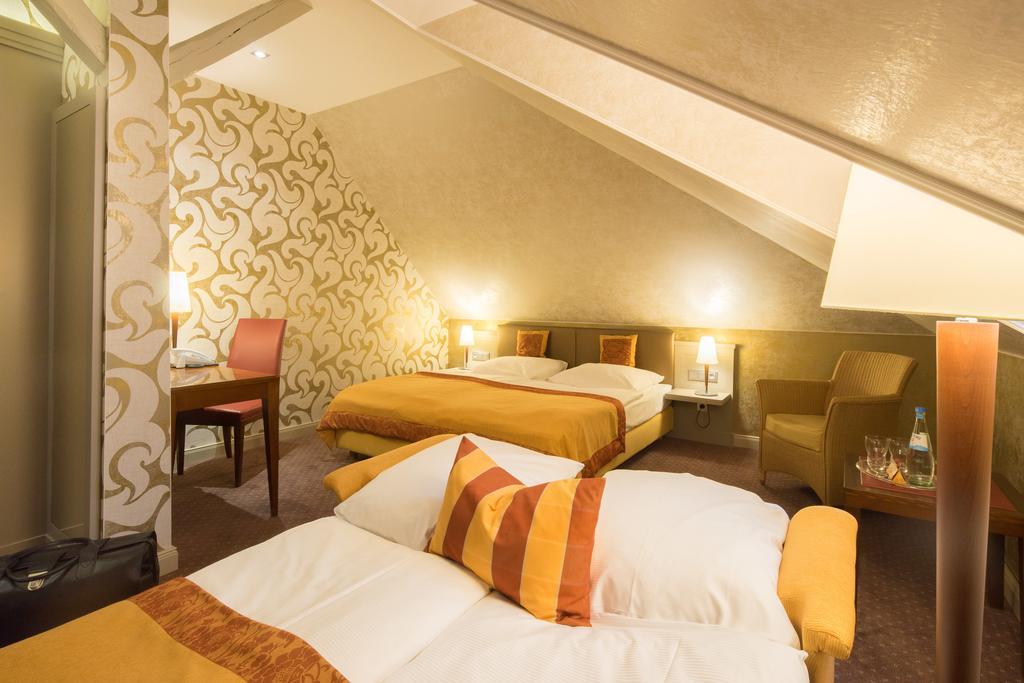Parkhotel Gueldene Berge Weissenfels Luaran gambar